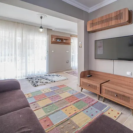 Pleasant Apartment With Shared Pool Surrounded By Nature In Oludeniz, Fethiye Ovacık